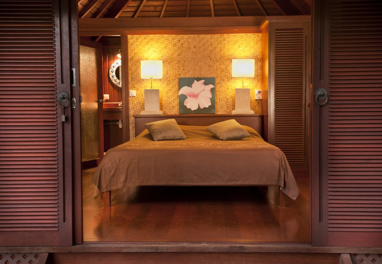 Bungalow en Papetoai - Lagoon Boungainvilla - Robinson's Cove