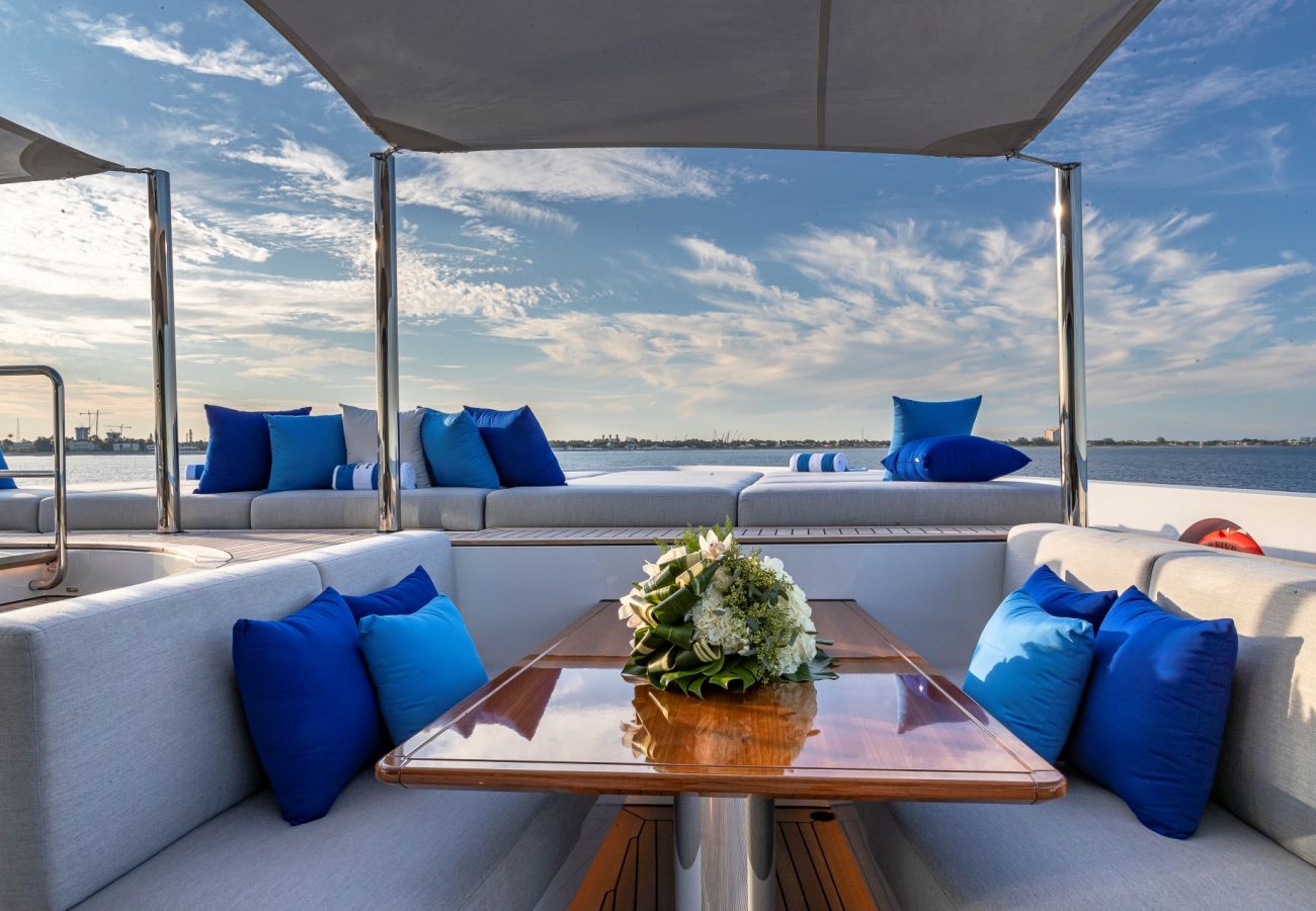 Barco en San Bartolomé - YACHT TOP FIVE II 6-BD