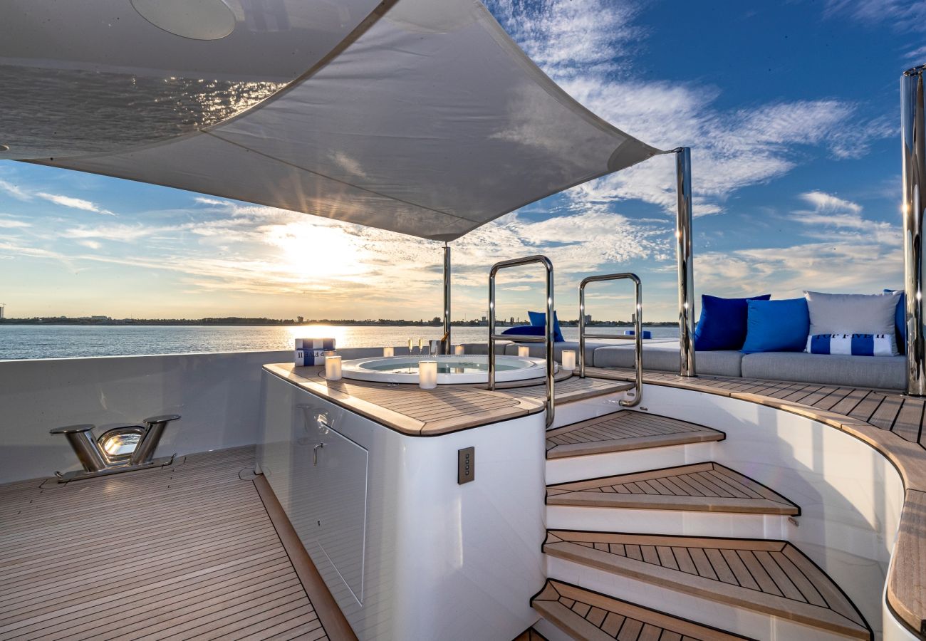 Barco en San Bartolomé - YACHT TOP FIVE II 6-BD