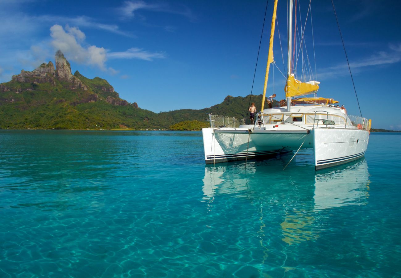 Bateau à Vaitape - Catamaran Croisière 3 nuits à BORA BORA
