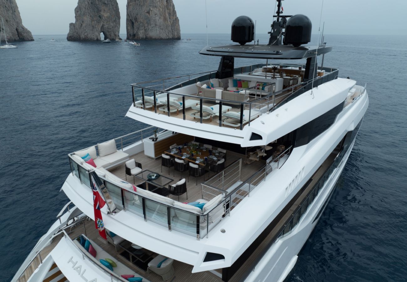 Bateau à Saint Barthélemy - YACHT HALARA 5-BD