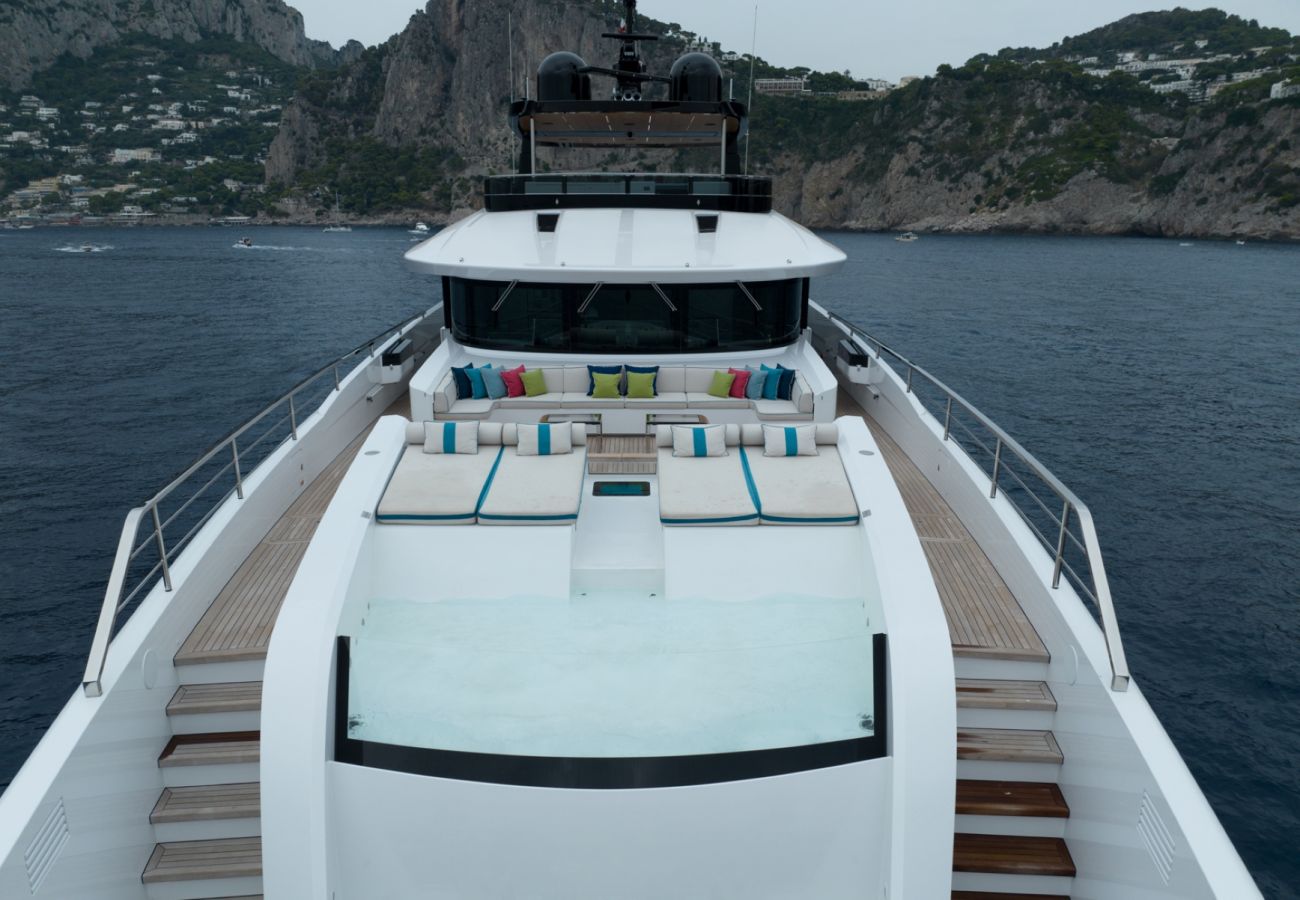 Bateau à Saint Barthélemy - YACHT HALARA 5-BD