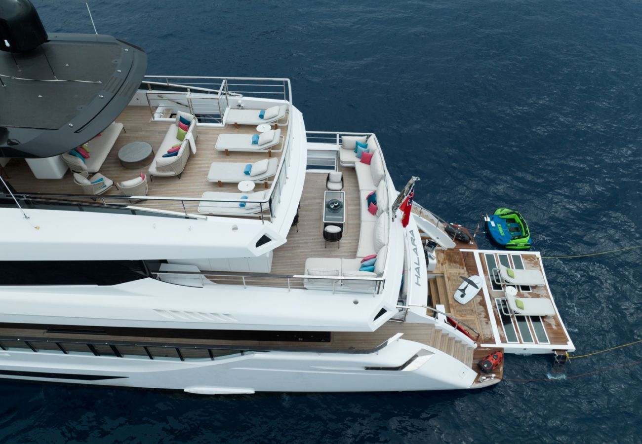 Bateau à Saint Barthélemy - YACHT HALARA 5-BD