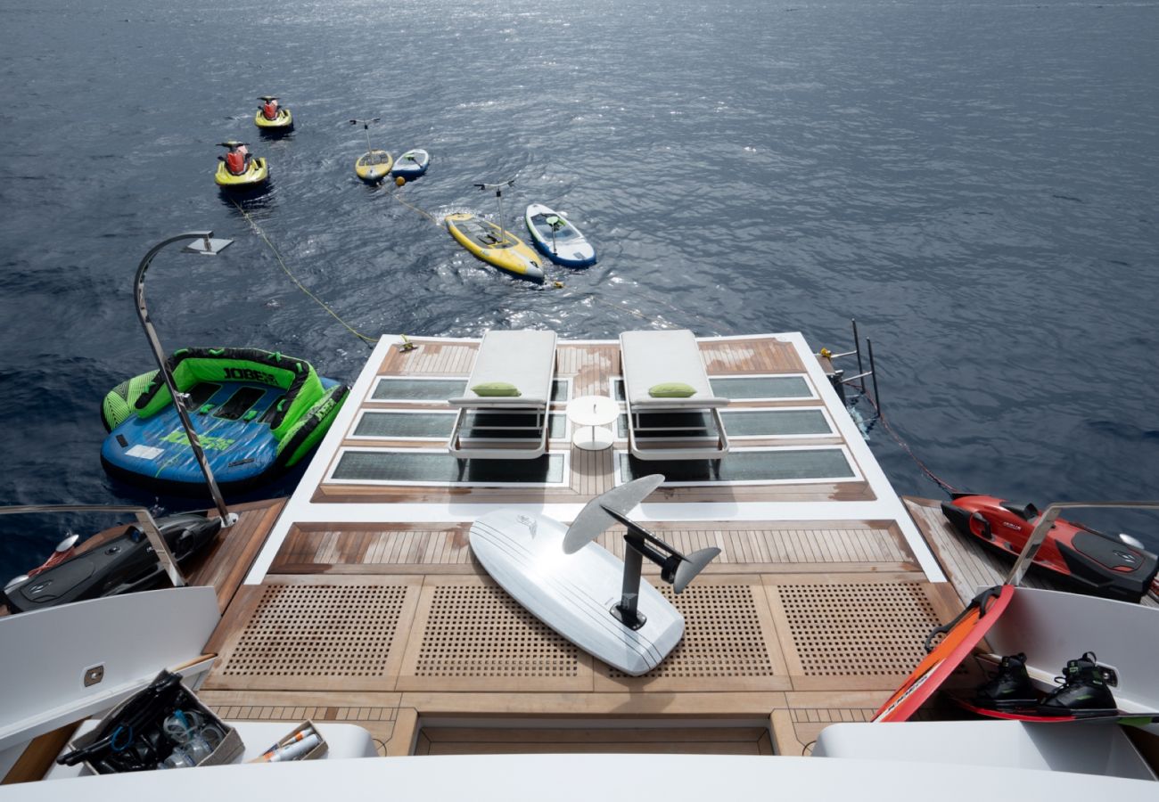 Bateau à Saint Barthélemy - YACHT HALARA 5-BD