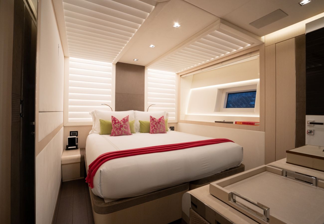 Bateau à Saint Barthélemy - YACHT HALARA 5-BD