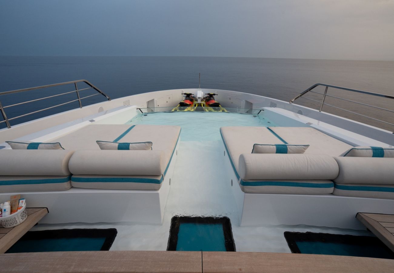 Bateau à Saint Barthélemy - YACHT HALARA 5-BD