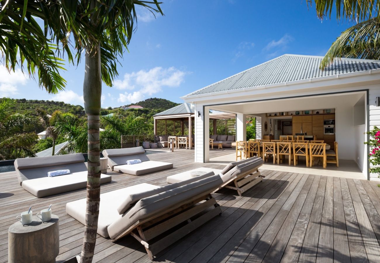location villa vacances st barth avec grande terrasse