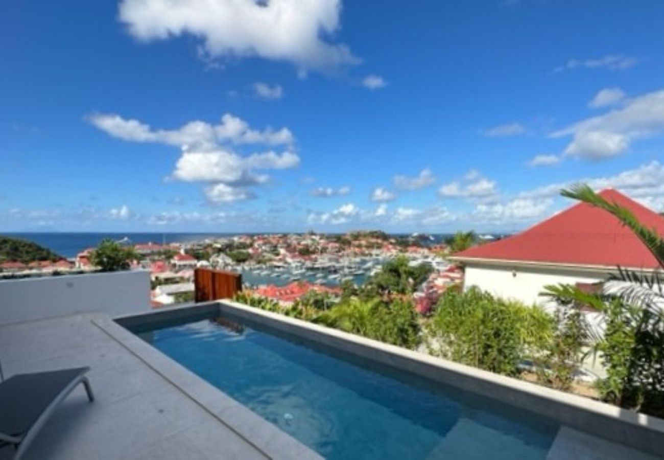 Villa Les Grenadines à St Barth avec vue sur le port de Gustavia pour 4 personnes