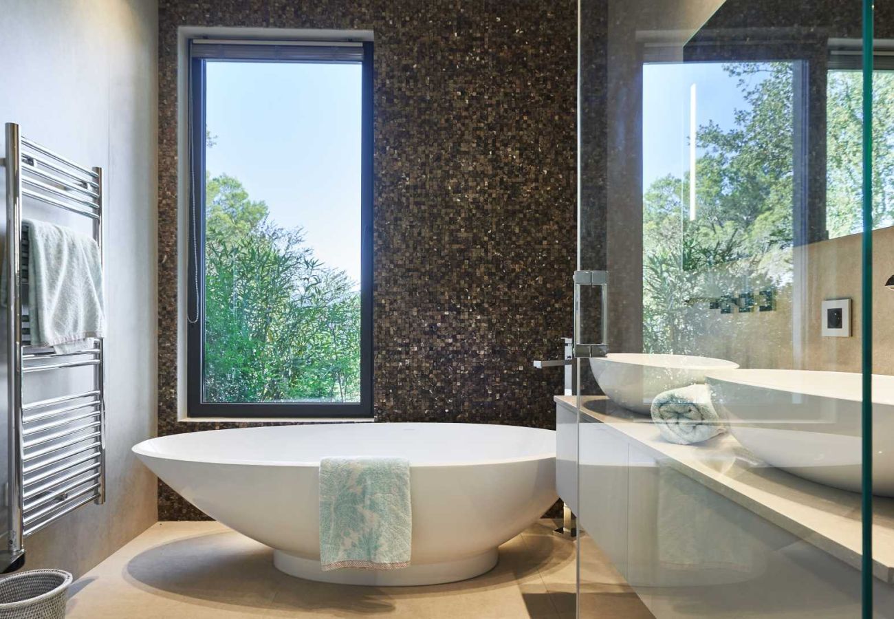 Villa à Tourrettes - Villa Calathéa Tourrettes Côte d'Azur 5-bd