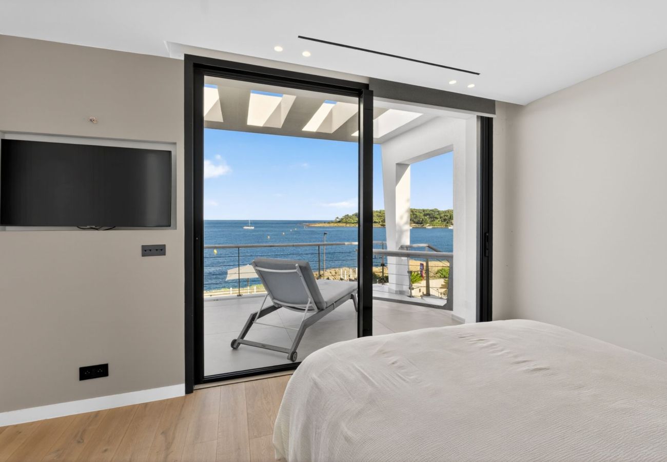 Villa à Antibes - Villa Houmoana Cap d'Antibes Côte d'Azur 5-BD