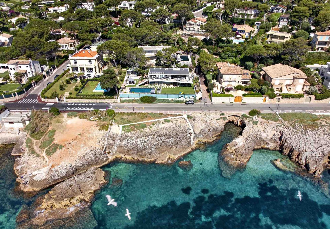 Villa à Antibes - Villa Houmoana Cap d'Antibes Côte d'Azur 5-BD