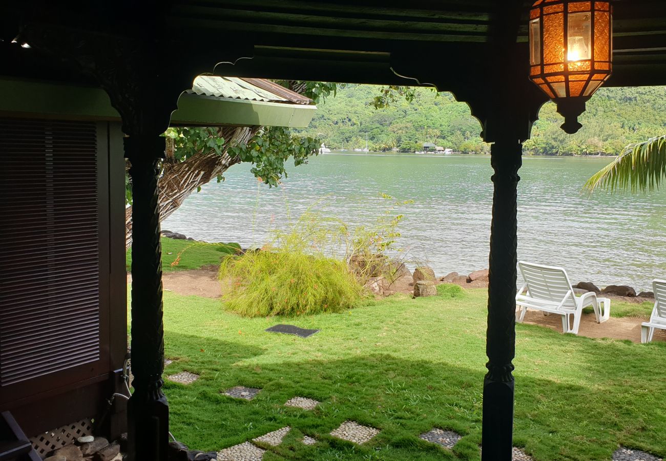 Bungalow in Papetoai - Lagon Bougainville - Robinson's Cove