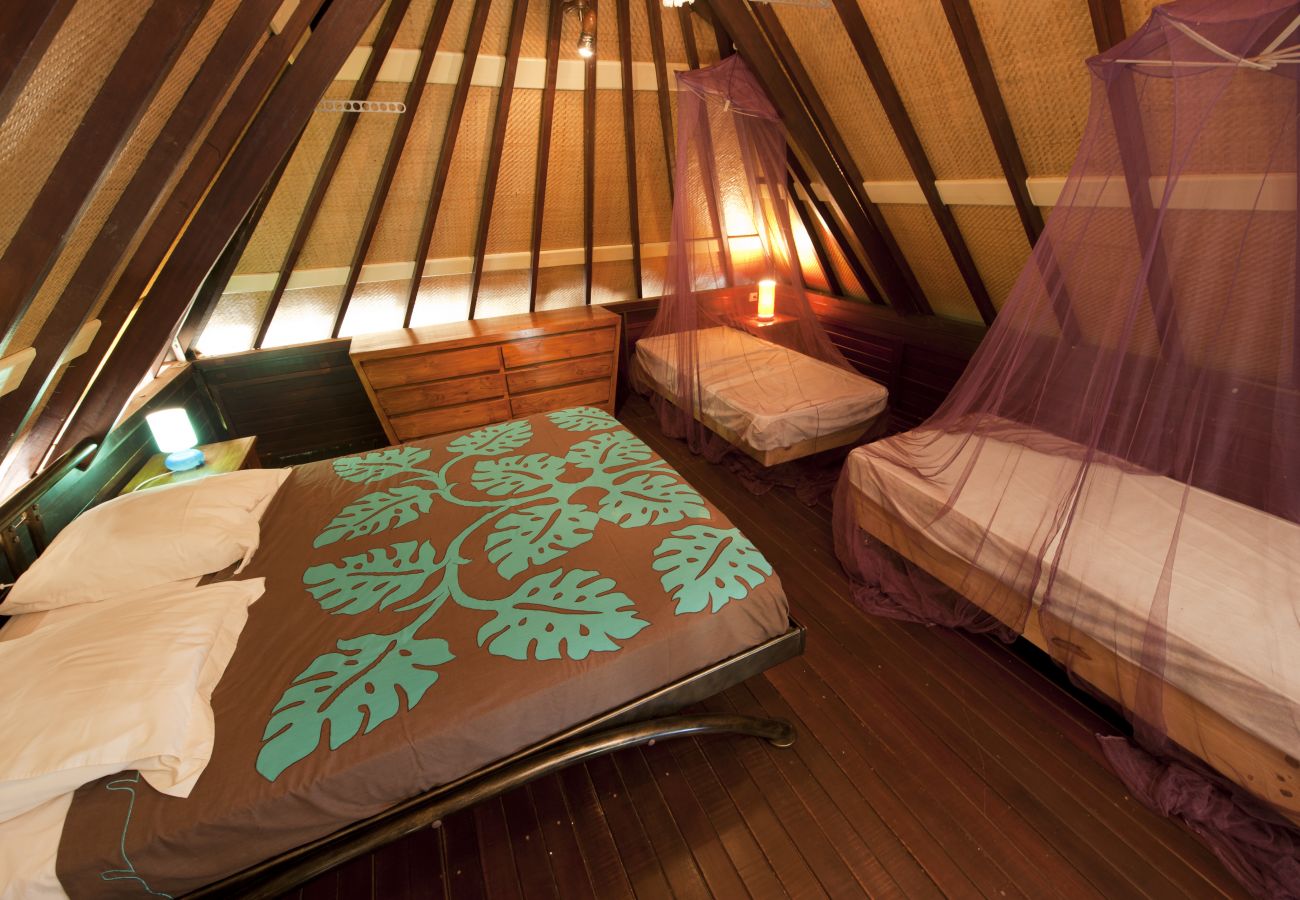 Villa in Papetoai - Beach Villa Wallis - Robinson's Cove