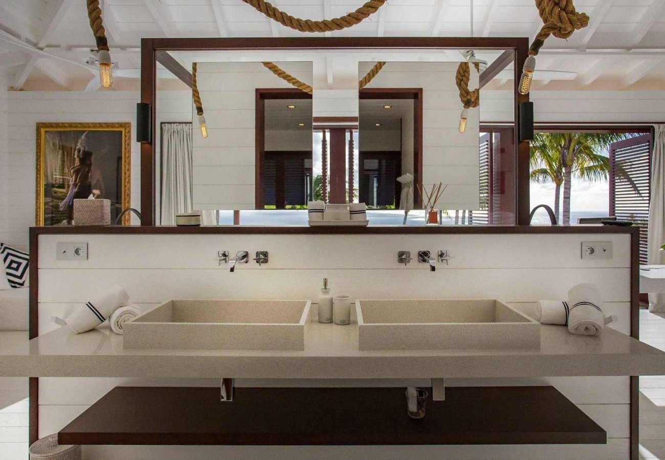 Villa in Saint Barthélemy - Maison Blanc Bleu St Barths 6-bd