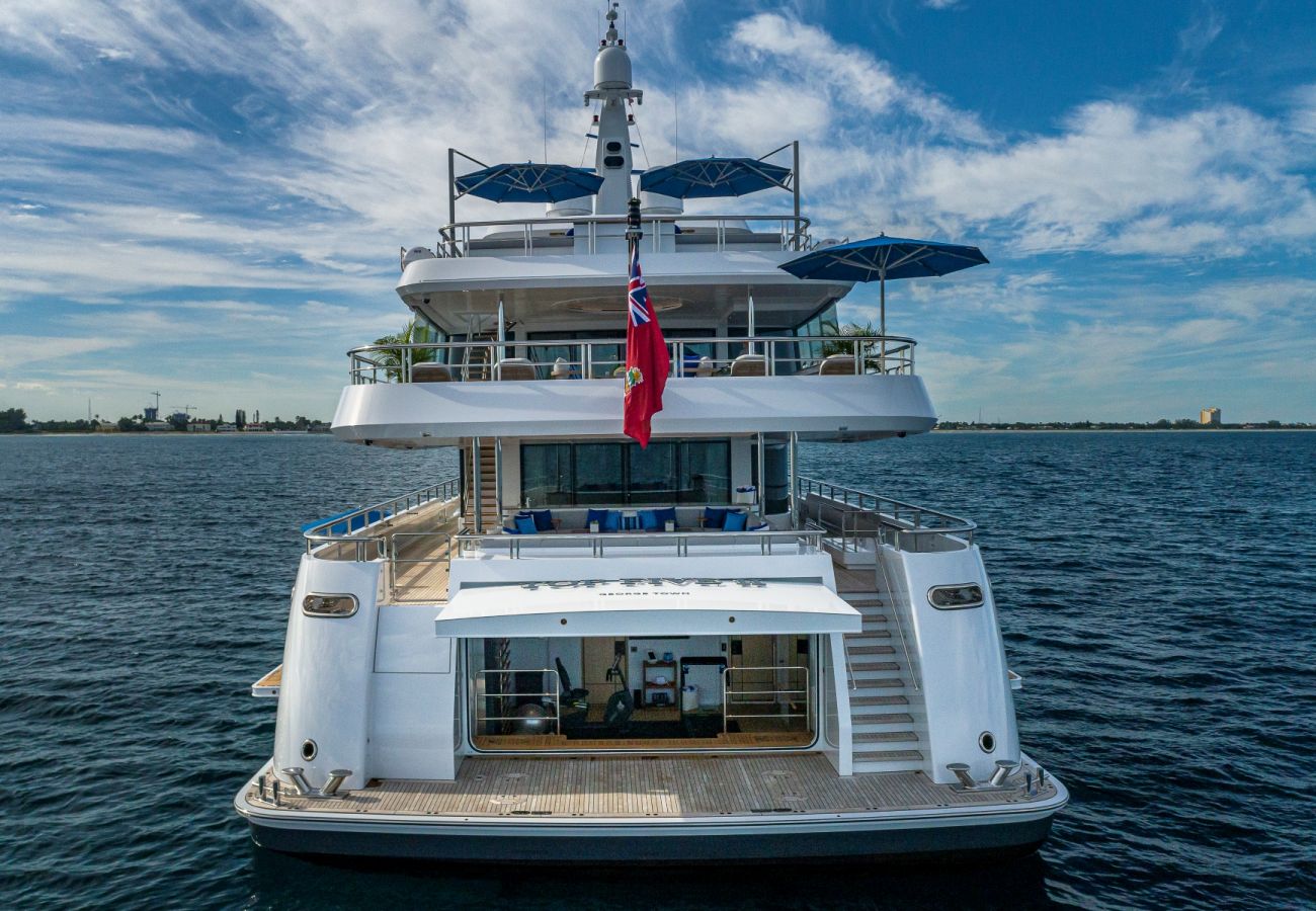 Boat in Saint Barthélemy - YACHT TOP FIVE II  6-BD