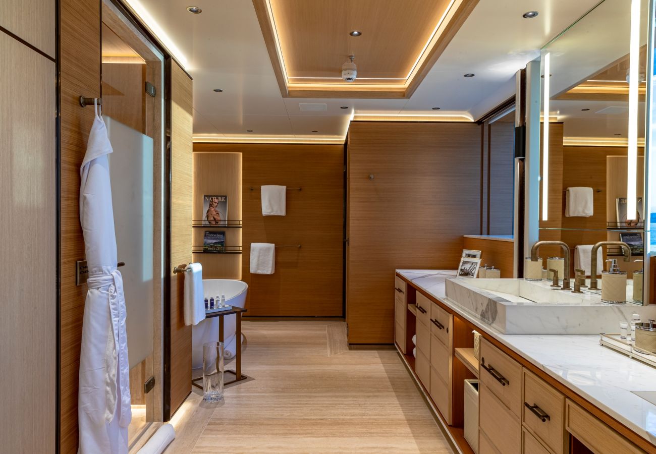 Boat in Saint Barthélemy - YACHT TOP FIVE II  6-BD