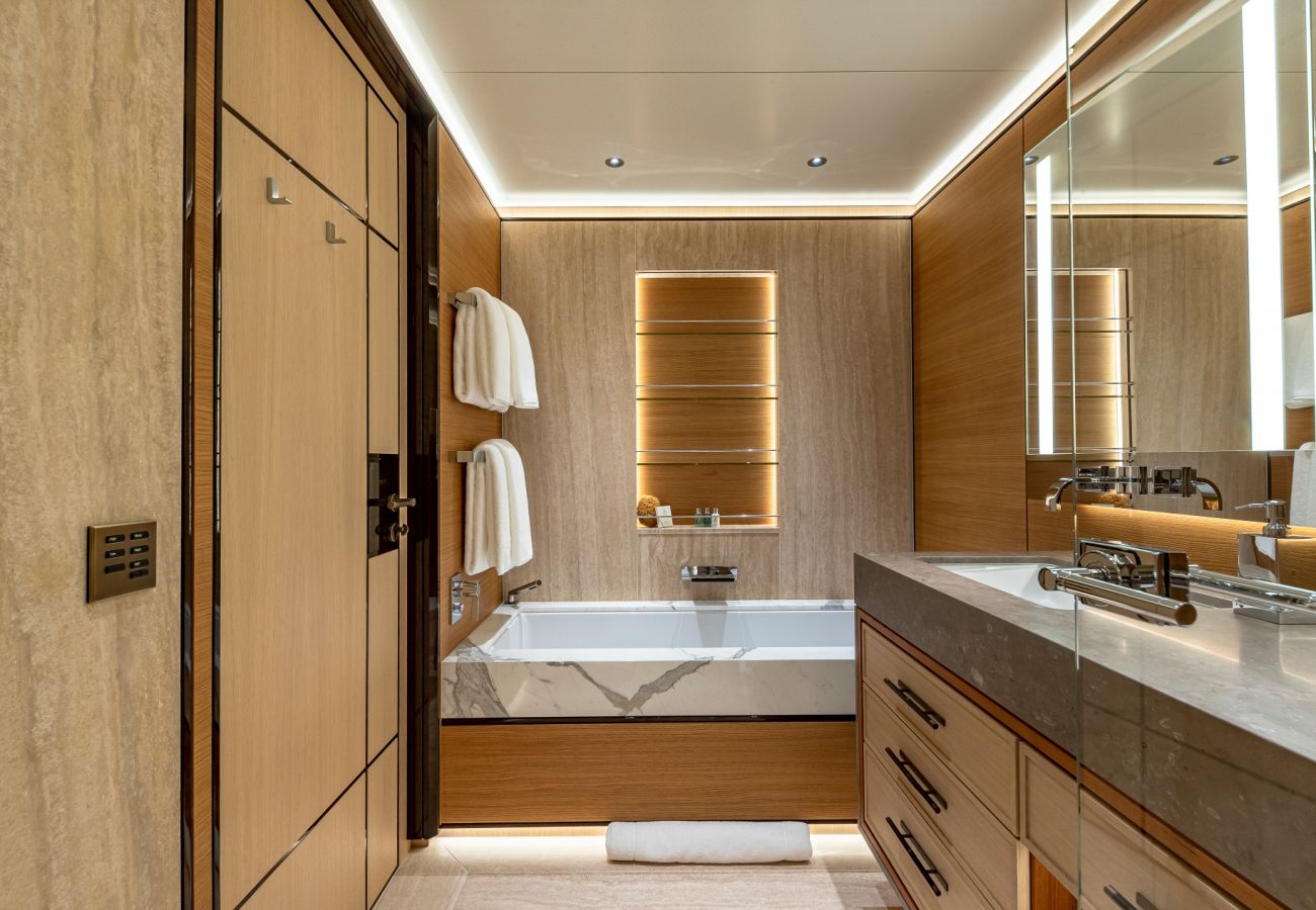 Boat in Saint Barthélemy - YACHT TOP FIVE II  6-BD