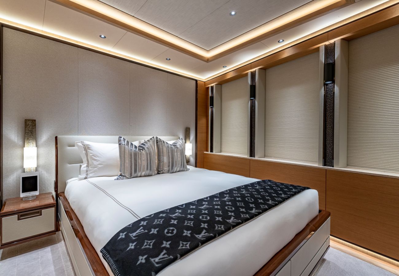 Boat in Saint Barthélemy - YACHT TOP FIVE II  6-BD
