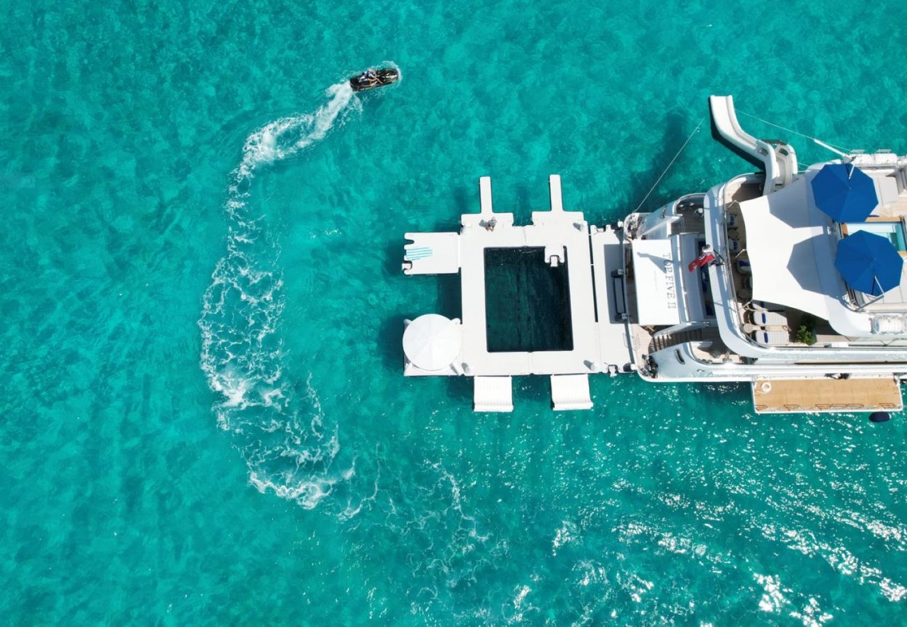 Boat in Saint Barthélemy - YACHT TOP FIVE II  6-BD