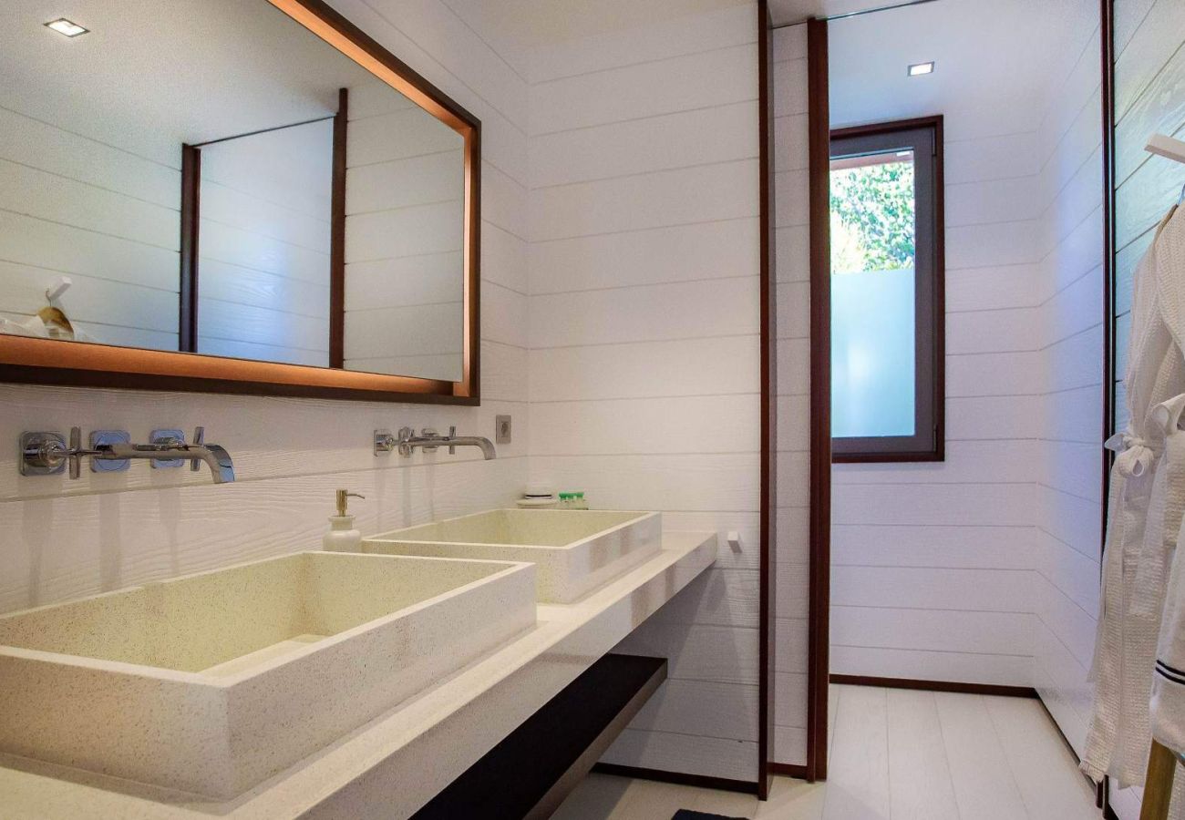 Villa in Saint Barthélemy - Maison Blanc Bleu St Barths 5-bd