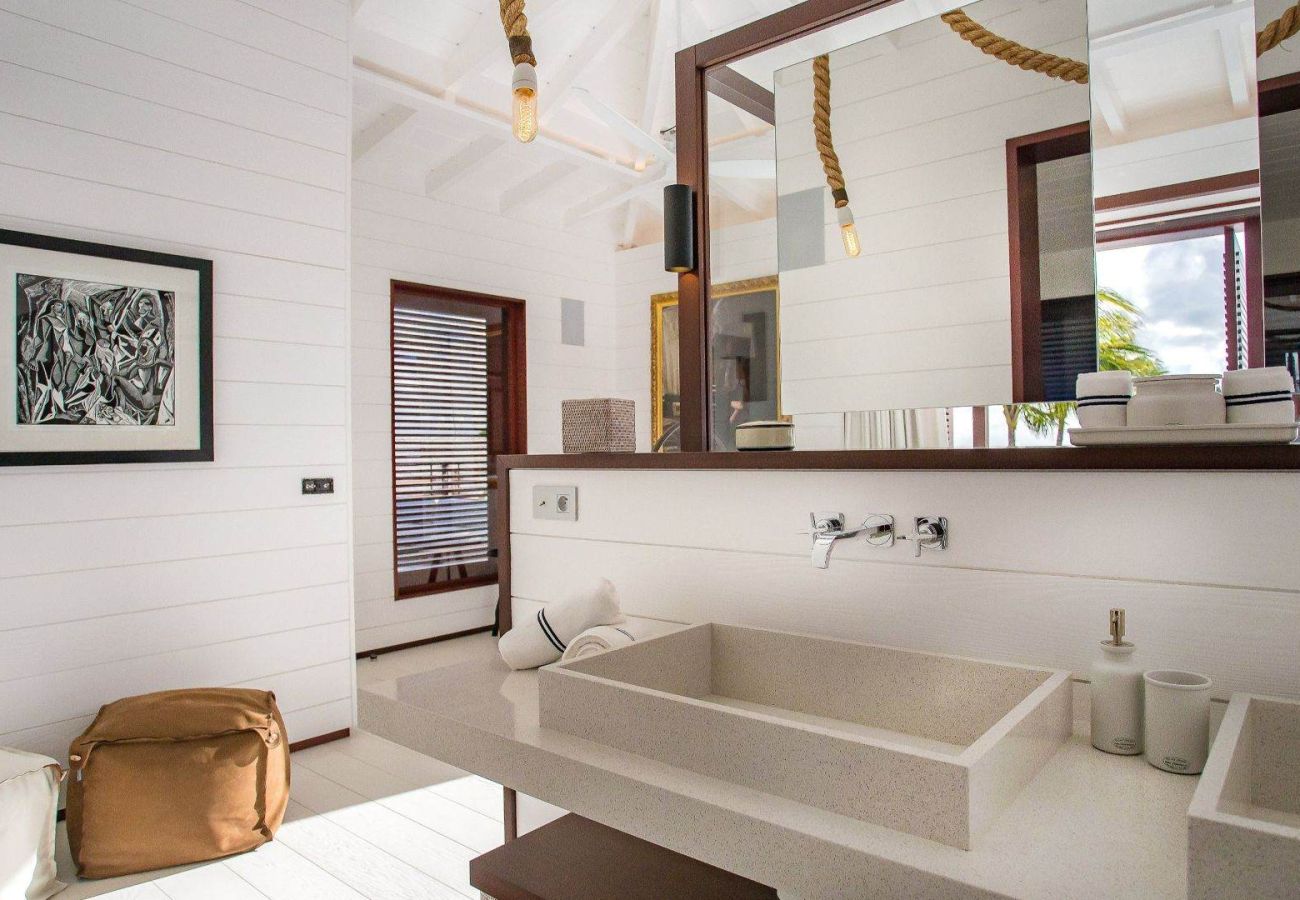 Villa in Saint Barthélemy - Maison Blanc Bleu St Barths 5-bd