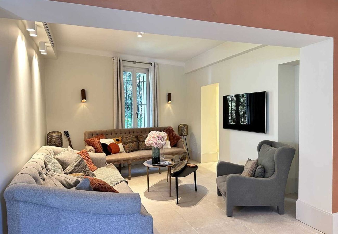 Villa in Cannes - Villa Saintpaulia Cannes French Riviera 5-bd